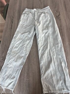 Light Gray Casual Jeans - Subtle Seam Detail